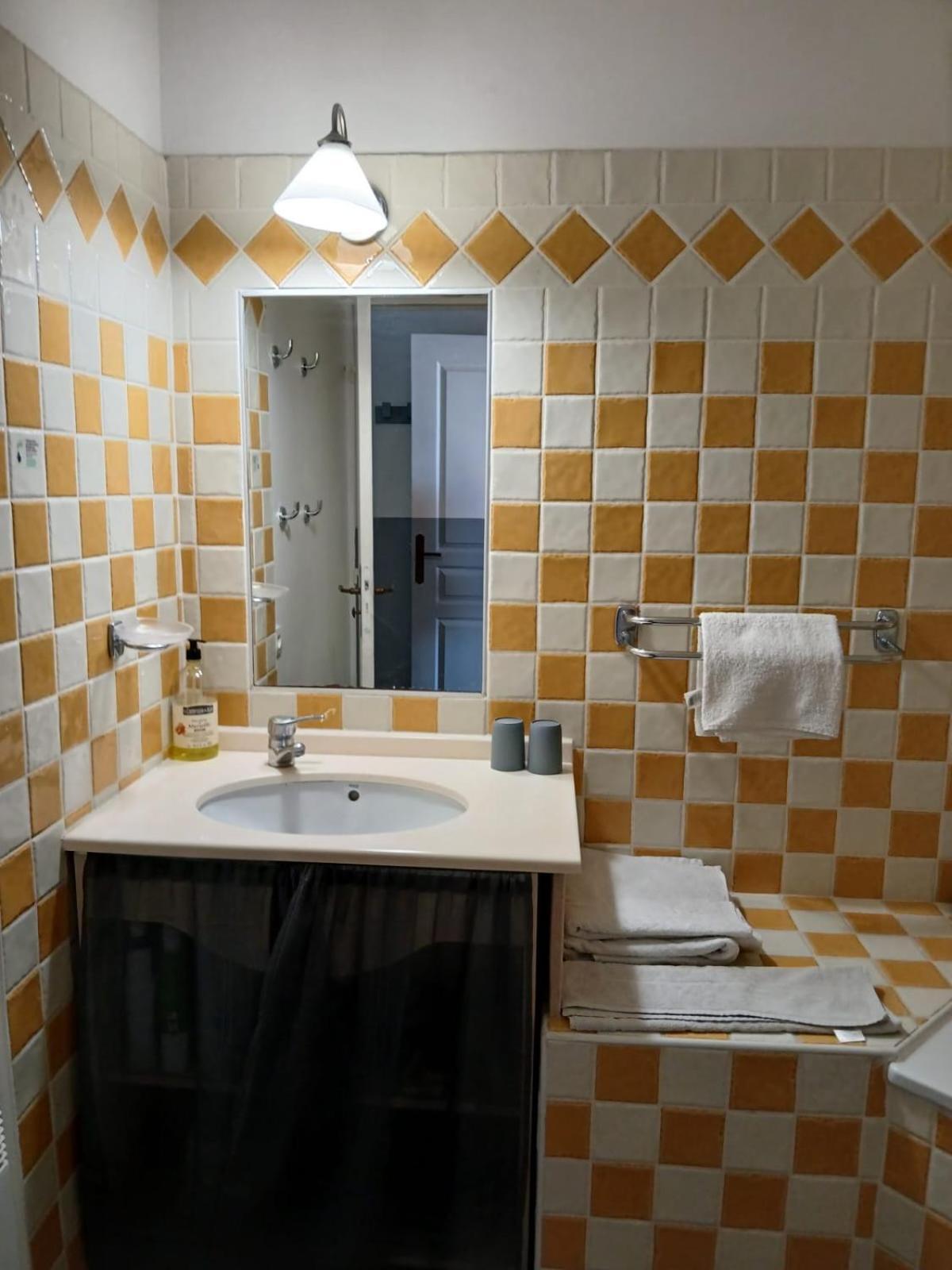 Appartement Grimaud bord de mer Eksteriør bilde